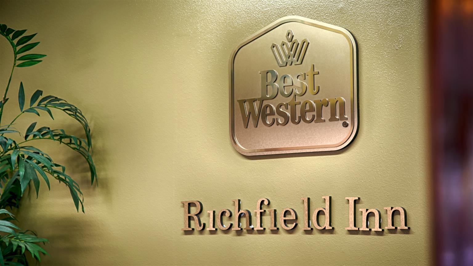 Western 3*